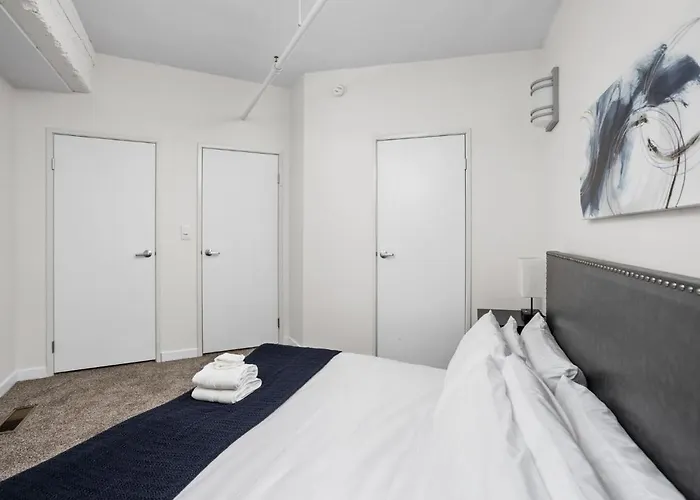 2Br 2Ba In The Block Apartment By Cozysuites